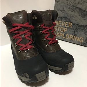 The North Face Men's Chilkat II Luxe Boots TNF